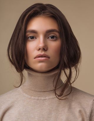 Cheveux colorés : ce soin best-seller redonne force et brillance à la chevelure 