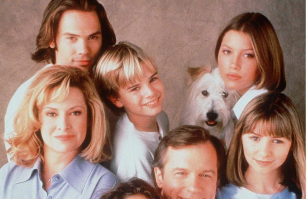 Un reboot de la série culte « 7 à la maison » est en cours (sous la coupe de Jessica Biel)